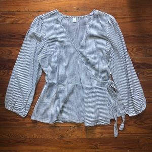 Old Navy NWT wrap stripe blouse
